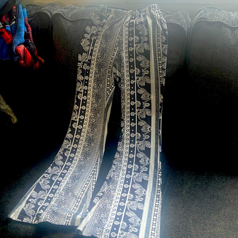 Flared black and white leggings with super cute designs!